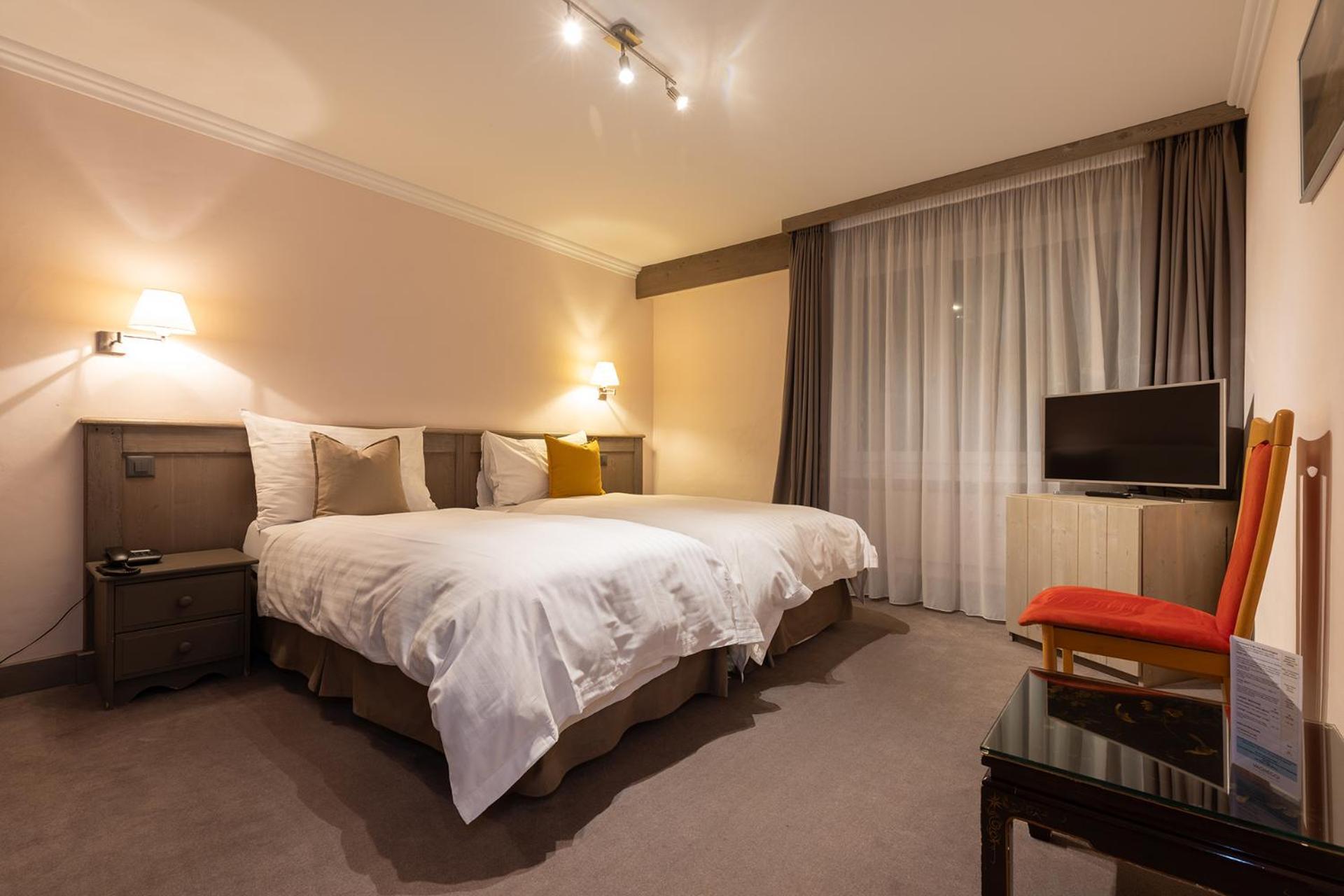 Hotel Central, Spa & Lounge Bar ครองส์มอนตานา ภายนอก รูปภาพ