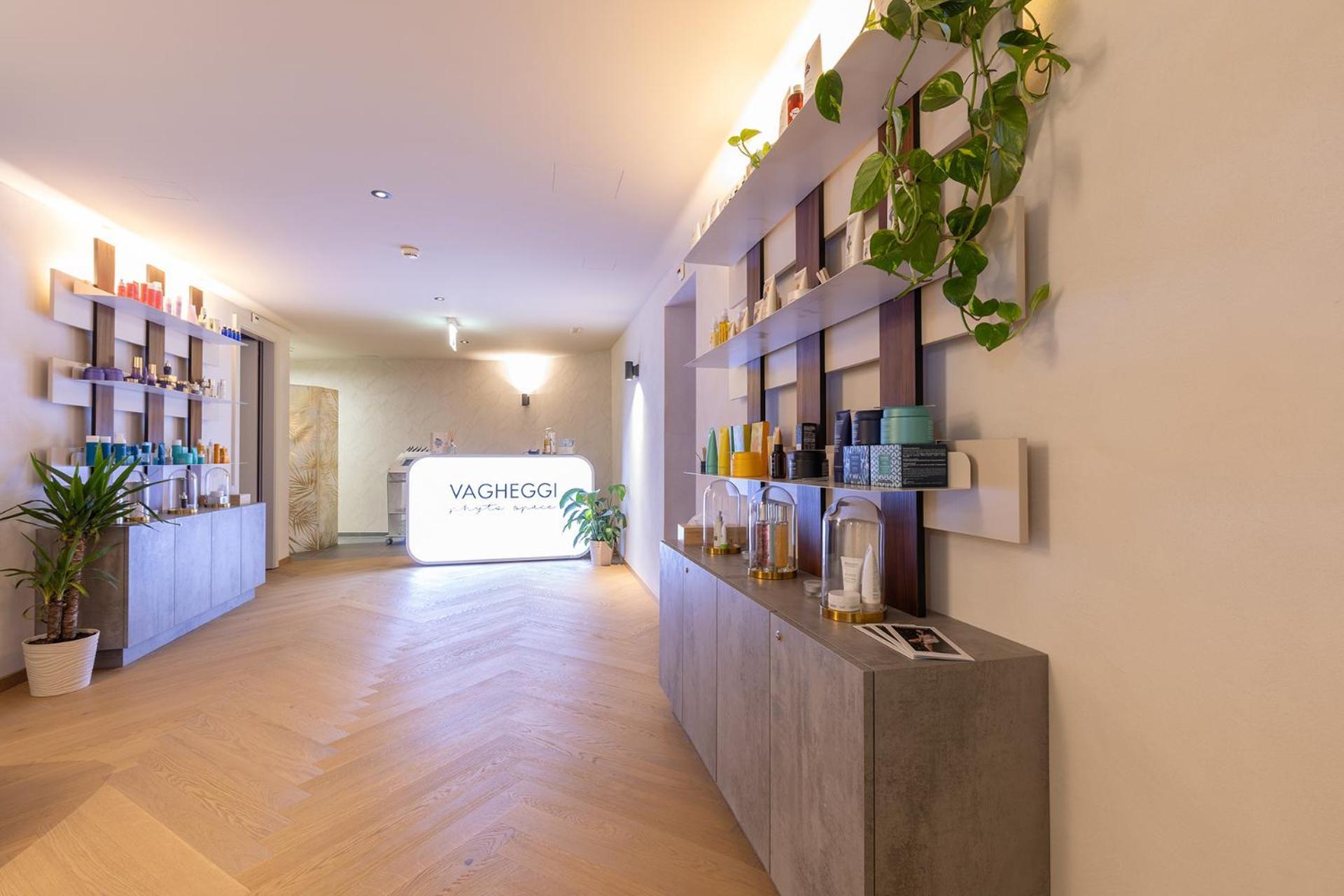 Hotel Central, Spa & Lounge Bar ครองส์มอนตานา ภายนอก รูปภาพ